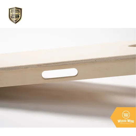 TRIANGLE - Cornhole Set - 2 board / 2x4 bags